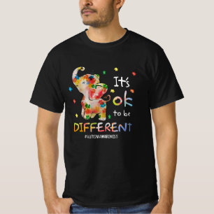 Camiseta Está bien ser un elefante de conciencia sobre el a