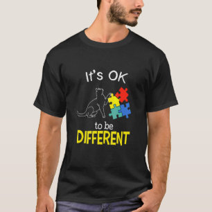Camiseta Está Bien Ser Un Rompecabezas De Gato Diferente At