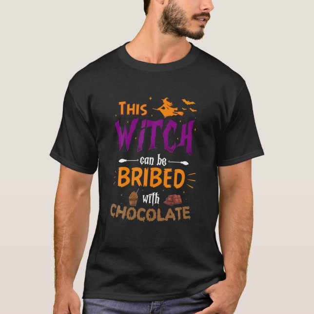 Camiseta Esta Bruja Puede Ser Sobornada Con Halloween De Ch (Anverso)
