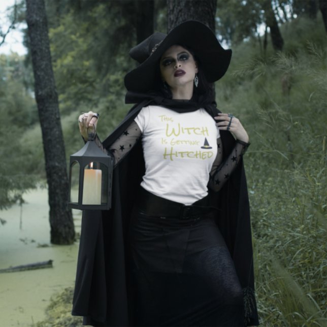 Camiseta Esta Bruja se está volviendo chocante (Subido por el creador)