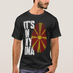 Camiseta Está en mi ADN Bandera macedonia orgullosa de Mace