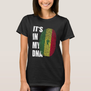 Camiseta Está en mi ADN Orgullo de huellas digitales de la