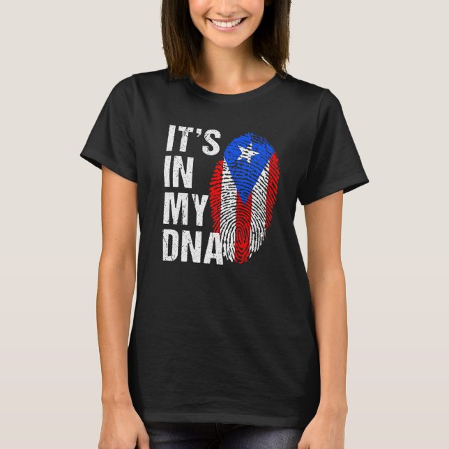 Camiseta Está en mi ADN Orgullo puertorriqueño rico (Anverso)