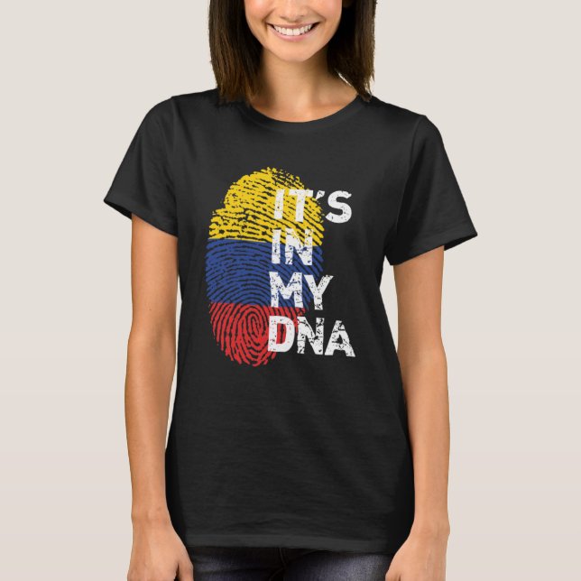 Camiseta Está en mi ADN Patrimonio del Orgullo Colombiano (Anverso)