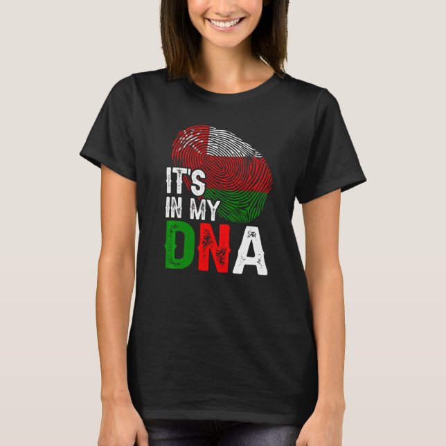 Camiseta Está en mi Dna Oman Flag Fingerprint Patriótico (Anverso)