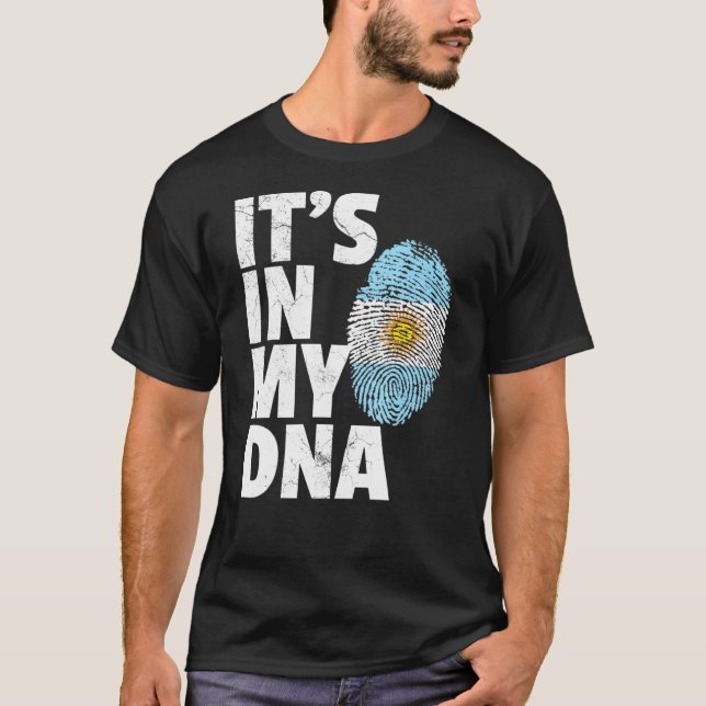 Camiseta Está En Mi País Dna Argentina Bandera Orgullo Naci (Anverso)