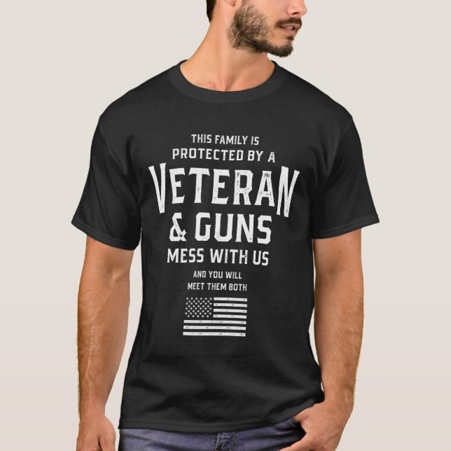 Camiseta Esta familia está protegida por un veterano y arma (Anverso)