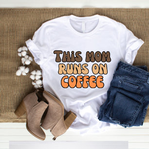 Camiseta Esta Mamá Funciona con Café Retro
