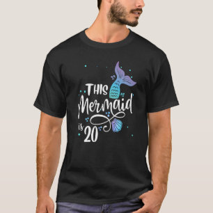 Camiseta Esta Sirenita tiene 20 años y es pequeña