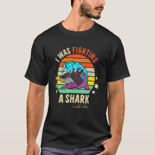 Camiseta Estaba Luchando Contra Un Humor Oscuro De Tiburón