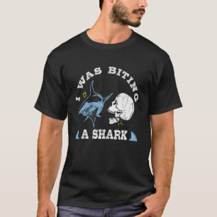Camiseta Estaba Morder Una Mano Rota De Tiburón Hacerme Cir
