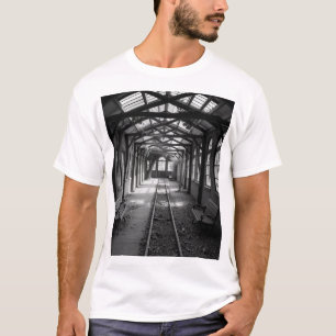 Camiseta Estación de tren abandonada - Arte de carbón en ne