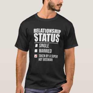 Camiseta Estado De Relación Adoptado Por El Caliente Orgull