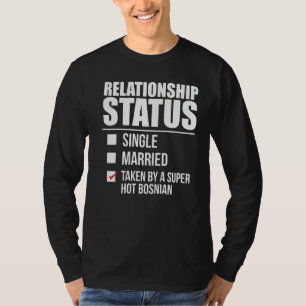 Camiseta Estado De Relación Adoptado Por El Caliente Orgull