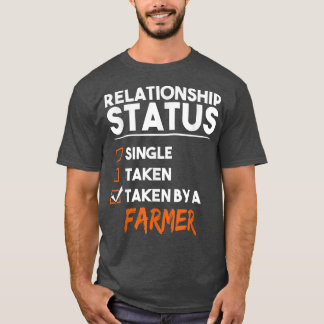 Camiseta Estado De Relación Tomado Por Un Granjero Divertid