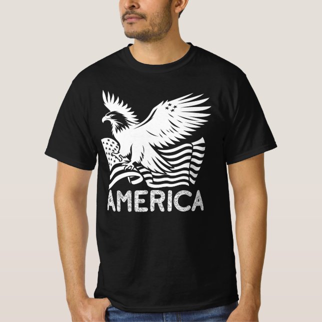Camiseta Estados Unidos, águila voladora con bandera de Est (Anverso)