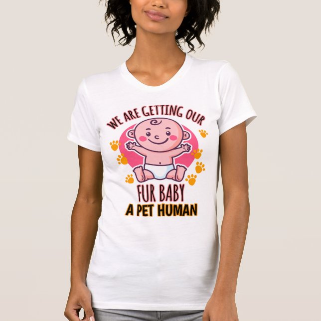 Camiseta Estamos convirtiendo a nuestro cuarto bebé en un h (Anverso)