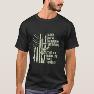 Camiseta Estamos redefiniendo todo esto es un casco sin cab
