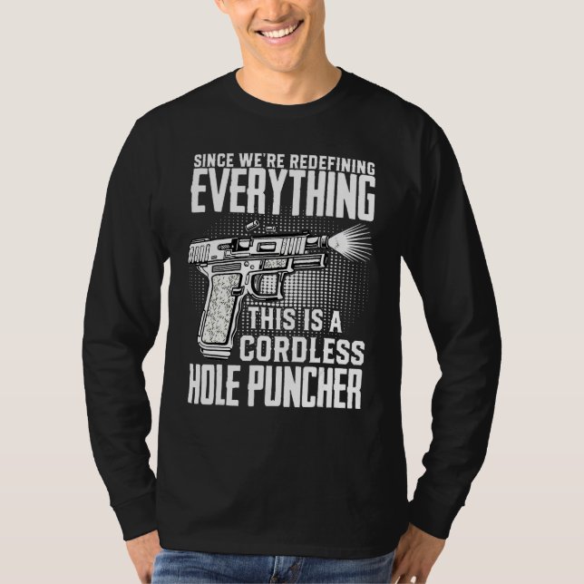 Camiseta Estamos redefiniendo todo esto es un casco sin cab (Anverso)