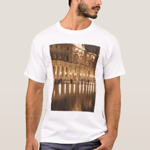 Camiseta Estanque reflectante en el Louvre, París, Francia