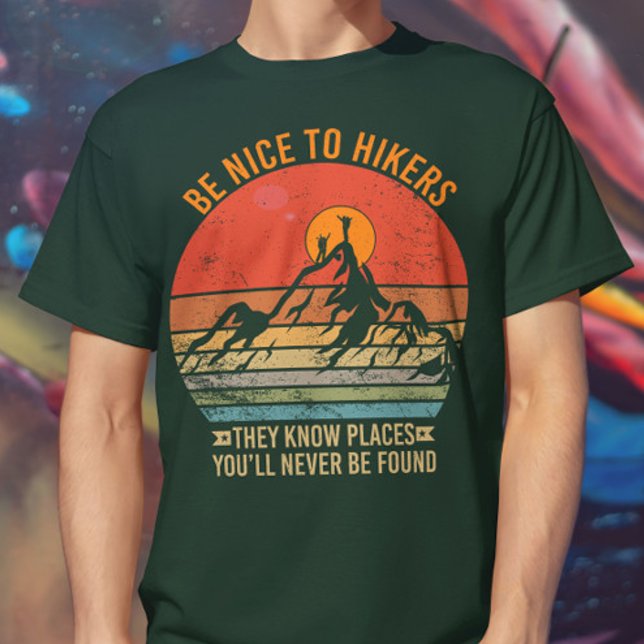 Camiseta Estar encantados con los excursionistas que conoce (Subido por el creador)