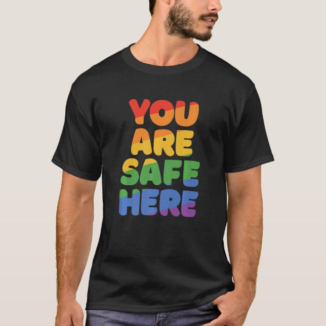 Camiseta Estás A Salvo Conmigo El Orgullo Arcoiris Lgbtq Ga (Anverso)