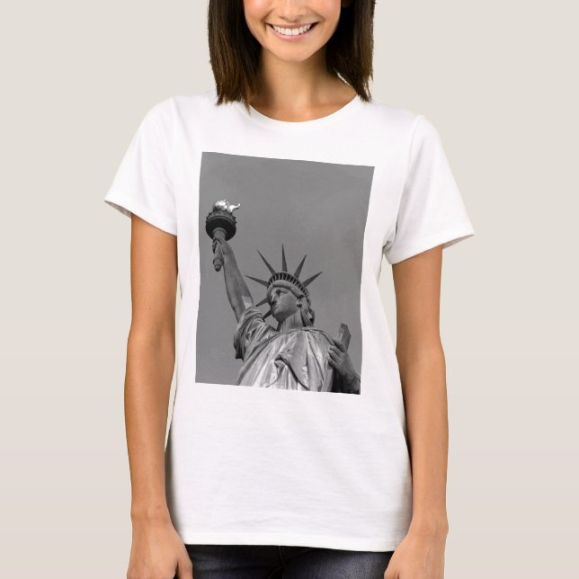 Camiseta Estatua blanca y negra de la libertad de Nueva Yor (Anverso)