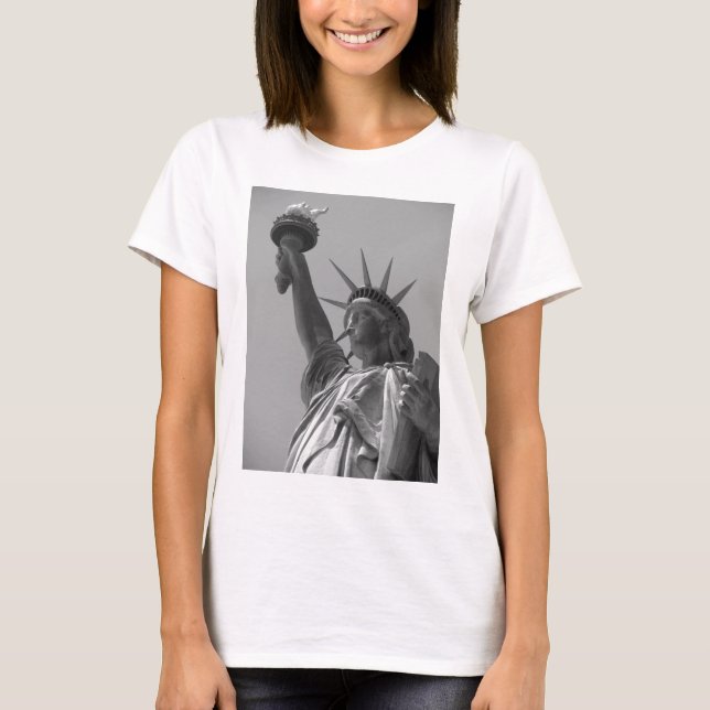 Camiseta Estatua blanca y negra de la libertad en Nueva Yor (Anverso)