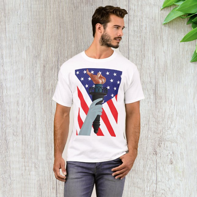 Camiseta Estatua de la Antorcha de la Libertad con bandera  (Subido por el creador)