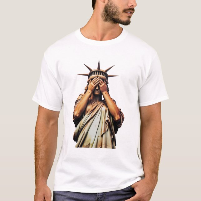 Camiseta Estatua de la Libertad cubriendo su cara de vergüe (Anverso)