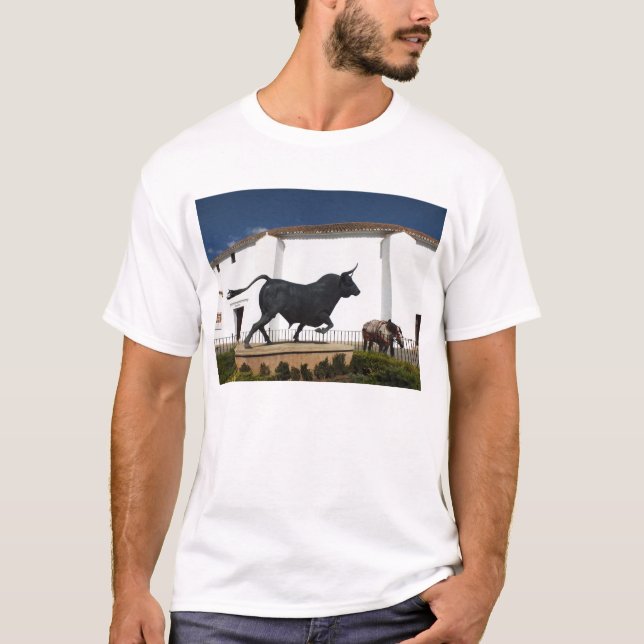 Camiseta Estatua de toro y caballo español (Anverso)