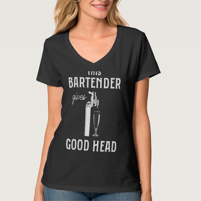Camiseta Este Bartender Ofrece Un Buen Servicio De Bar Cabe (Anverso)