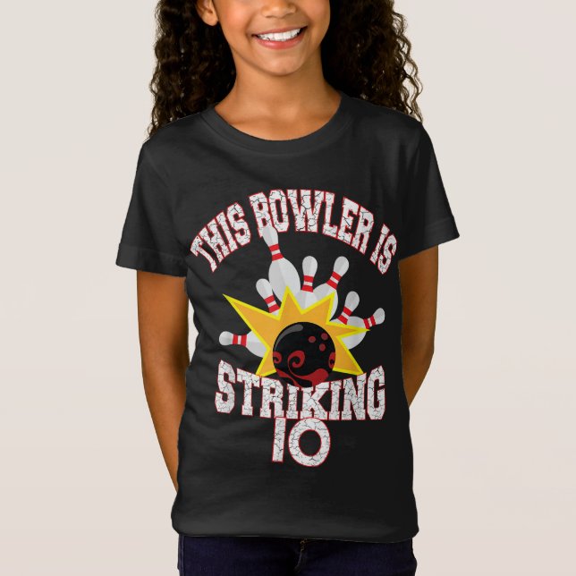 Camiseta Este Bowler tiene 10 años (Anverso)