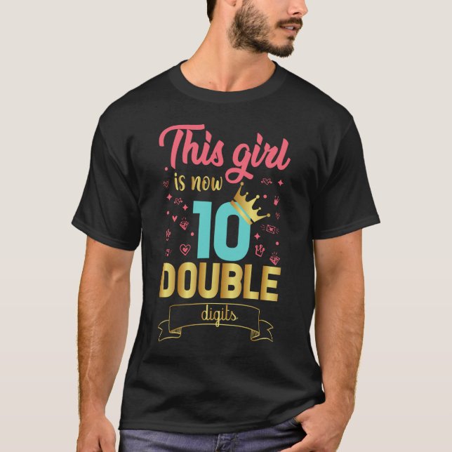 Camiseta Este Chica Es Ahora De 10 Dígitos Dobles (Anverso)
