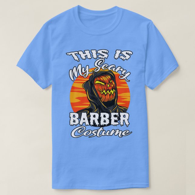 Camiseta Este es mi asustado atuendo de barbero para hombre (Diseño del anverso)
