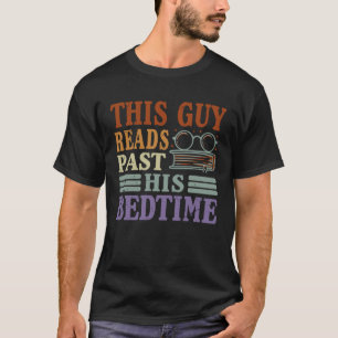 Camiseta Este Hombre Lee Su Libro De La Cama