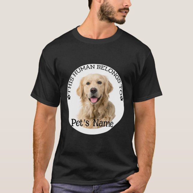 Camiseta Este humano pertenece a (Anverso)