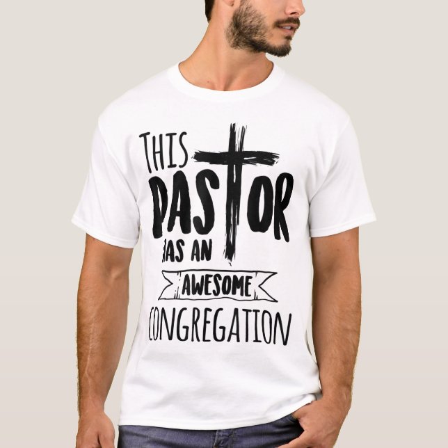 Camiseta Este Pastor Tiene Un Fabuloso Sacerdote De Congreg (Anverso)