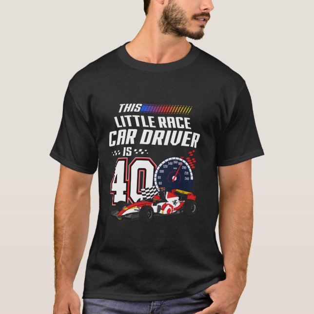 Camiseta Este pequeño conductor de coche de carrera es raci (Anverso)