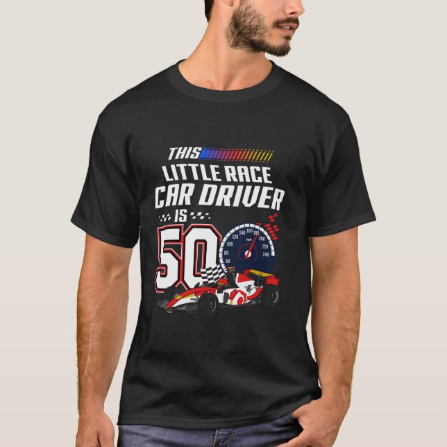 Camiseta Este pequeño conductor de coche de carrera es raci (Anverso)