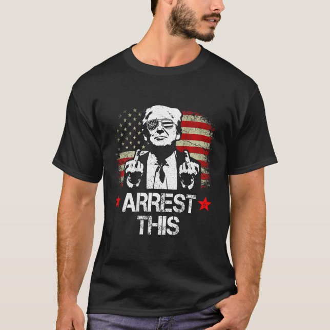 Camiseta Este Trump de los dedos medios está a favor de Tru (Anverso)