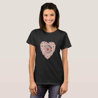 Camiseta estética de corazón floral para mujeres