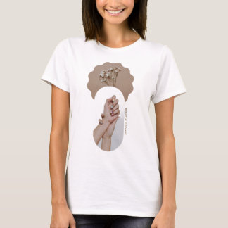 Camiseta estética minimalista de manos agarradas |
