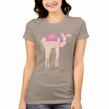 Camiseta estilizada de camello con una joroba gráf