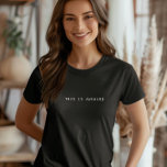 Camiseta Esto Es Un Tee Incómodo, Minimalista Ansiedad Soci<br><div class="desc">Esta es una camiseta incómoda. Hace un regalo fantástico para los introvertidos o para cualquiera bendecido con la incomodidad social.</div>