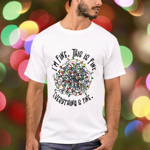 Camiseta Esto está bien. Divertidas Luces de Navidades enre