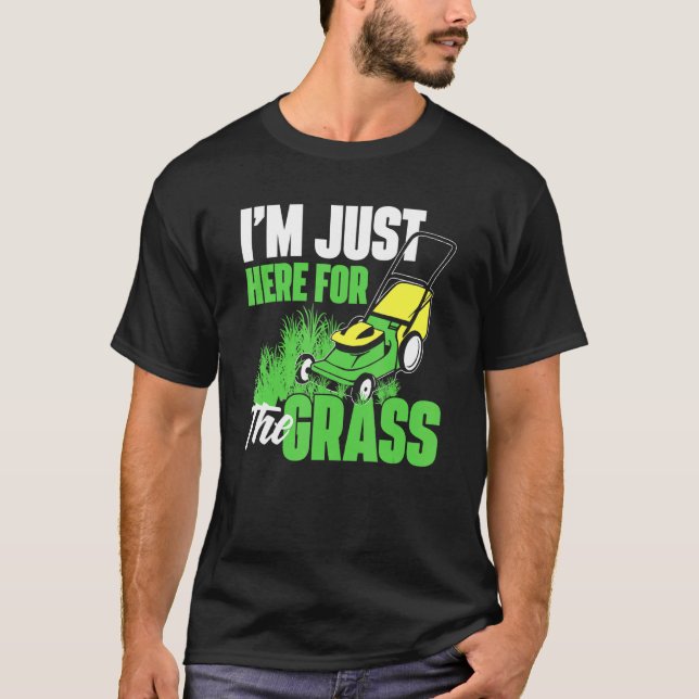 Camiseta Estoy Acá Para La Ducha De Césped. (Anverso)