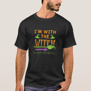 Camiseta Estoy con la bruja que me tiene debajo de su salón
