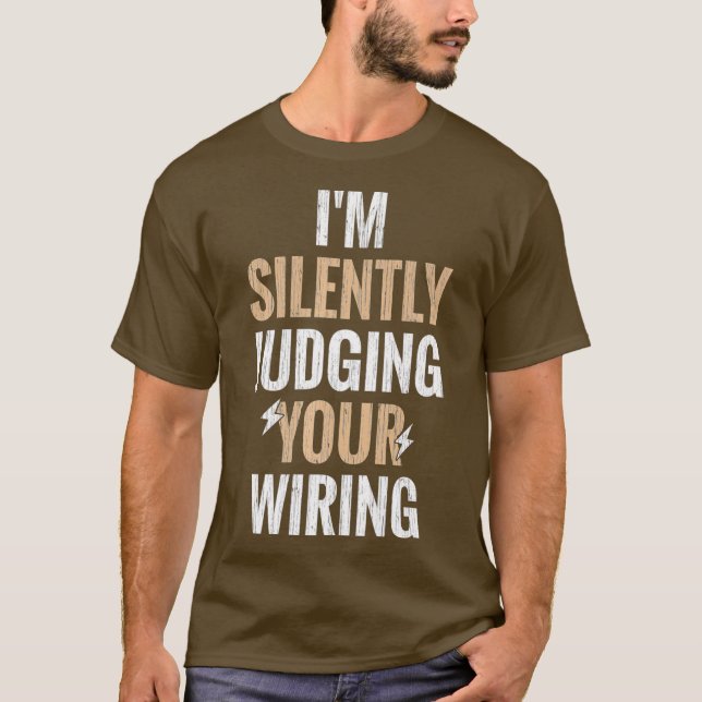 Camiseta Estoy Juzgando Silenciosamente Tu Gracioso Regalo  (Anverso)