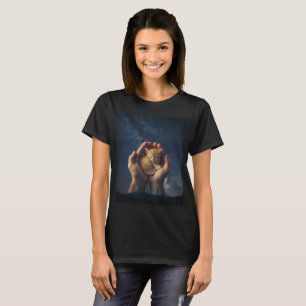 Camiseta Estoy sostenido por Dios